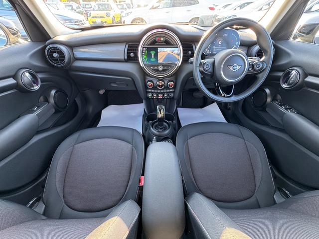 MINI クーパー デジタルPKG ペッパーPKG ヘッドアップD Dアシスト タッチパネルナビ リヤkメラ 15インチAW シートヒーター コンフォートアクセスLEDヘッドライト 1オーナー 禁煙車(59枚目)