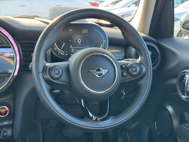 MINI クーパー デジタルPKG ペッパーPKG ヘッドアップD Dアシスト タッチパネルナビ リヤkメラ 15インチAW シートヒーター コンフォートアクセスLEDヘッドライト 1オーナー 禁煙車(60枚目)