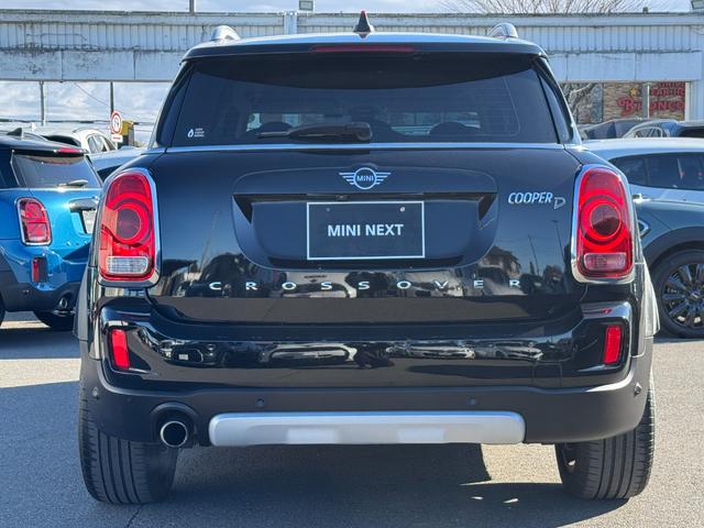 ＭＩＮＩ クーパーＤ　クロスオーバー　ペッパーＰＫＧ　ＡＬＬ４エクステリア　タッチパネルナビ　リヤカメラ　電動リヤゲート　黒１８インチＡＷ　ＡＣＣ　ドライビングアシスト　Ｂｌｕｅｔｏｏｔｈ　ＥＴＣ　カバナシート　１オーナ　禁煙車（11枚目）