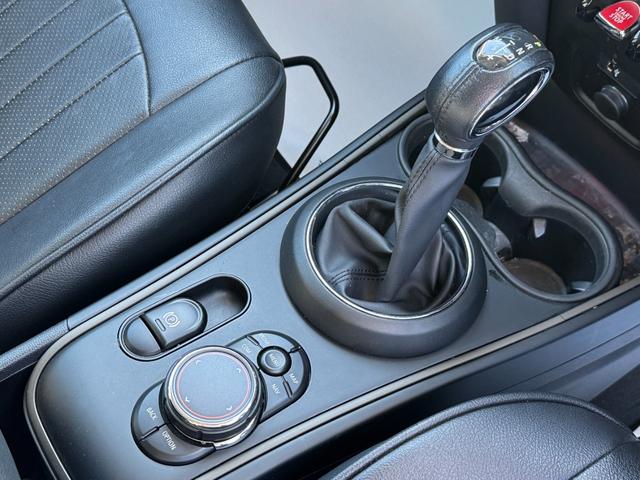 ＭＩＮＩ クーパーＤ　クロスオーバー　ペッパーＰＫＧ　ＡＬＬ４エクステリア　タッチパネルナビ　リヤカメラ　電動リヤゲート　黒１８インチＡＷ　ＡＣＣ　ドライビングアシスト　Ｂｌｕｅｔｏｏｔｈ　ＥＴＣ　カバナシート　１オーナ　禁煙車（26枚目）