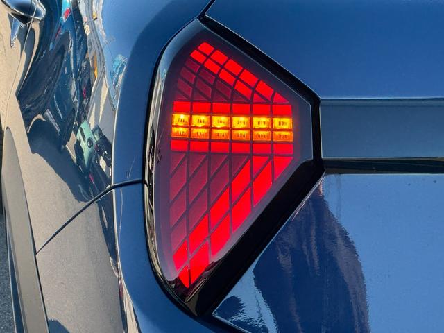 ＭＩＮＩ クーパーＣ　フェイバリット・トリム　ベスキン紺シート　シートヒーター　ステアリングヒーター　１７ＡＷ　ヘッドアップＤ　ＡＣＣ　Ｄアシスト　タッチパネルナビ　アップルカープレイ　リヤカメラ　ワイヤレスチャージ　Ｂｌｕｅｔｏｏｔｈ　ＥＴＣ（15枚目）