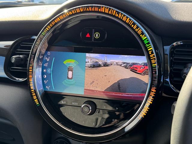 ＭＩＮＩ クーパーＳプレミアムプラスパッケージクラシックトリム　ヘッドアップＤ　クルコン　Ｄアシスト　アップルカープレイ　リヤカメラ　１７インチＡＷ　黒半革シート　シートヒーター　ワイヤレスチャージ　Ｂｌｕｅｔｏｏｔｈ　ＥＴＣ２．０　１オーナー　禁煙車（69枚目）