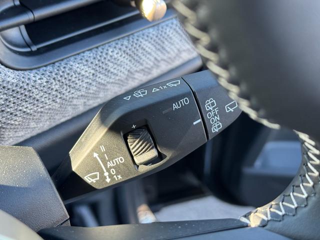 ＭＩＮＩ クーパーＳ　フェイバリット・トリム　弊社レンタ登録デモカー　Ｍパッケージ　ベスキンベージュシート　シートヒーター　ステアリングヒーター　タッチパネルナビ　全周囲カメラ　ハーマンカードン　ヘッドアップＤ　ＡＣＣ　Ｄアシスト　１８ＡＷ　禁煙（50枚目）