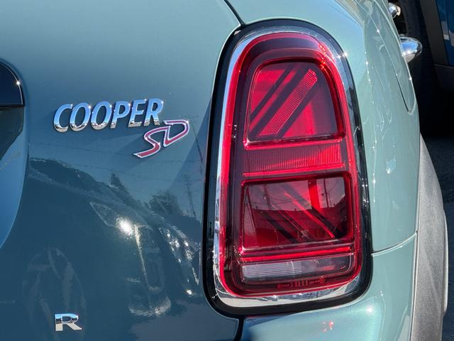 ＭＩＮＩ クーパーＳＤクロスオーバーオール４　クラシックトリム　デジタルＰＫＧ　タッチパネルナビ　リヤカメラ　アップルカープレイ　モルトブラウン革電動シート　シートヒーター　電動リヤゲート　１８ＡＷ　ヘッドアップＤ　ＡＣＣ　Ｄアシスト　ＥＴＣ　１オーナ　禁煙車（12枚目）