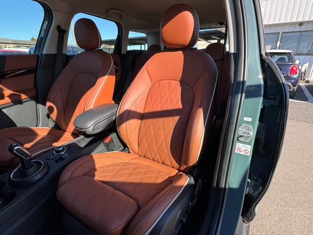 ＭＩＮＩ クーパーＳＤクロスオーバーオール４　クラシックトリム　デジタルＰＫＧ　タッチパネルナビ　リヤカメラ　アップルカープレイ　モルトブラウン革電動シート　シートヒーター　電動リヤゲート　１８ＡＷ　ヘッドアップＤ　ＡＣＣ　Ｄアシスト　ＥＴＣ　１オーナ　禁煙車（77枚目）