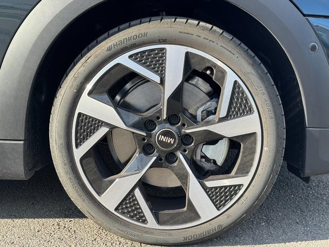 �S���̂��q�l�Ɍ����Ĕ̔��\�ł��B���{�S���[�ԉ\�ł���f�ډ摜�ł͂킩��Ȃ����A�R���f�B�V�����̐����A�ڍ׉摜�̒ǉ��Ȃǂ��C�y�ɂ��\���t�����������B�����_�C�����S���̂��q�l�Ɍ����Ĕ̔��\�ł��B