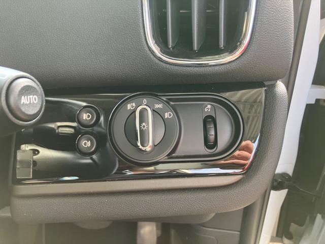 ＭＩＮＩ クーパーＤクロスオバオール４ファストＰエッセンシャル　禁煙車　ドライビングアシスト　アクティブクルーズコントロール　コンフォートアクセス　電動リアハッチゲート　ＥＴＣ２，０　シートヒーター（45枚目）