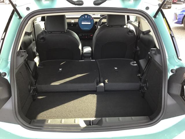 ＭＩＮＩ クーパーＳ　クラシック・トリム　弊社デモカー　禁煙車　ドライビングアシスト　レーンチェンジウォーニング　ヘッドアップディスプレイ　アクティブクルーズコントロール　シートヒーター　ステアリングヒーター　ワイヤレスチャージ　ＥＴＣ２，０（17枚目）