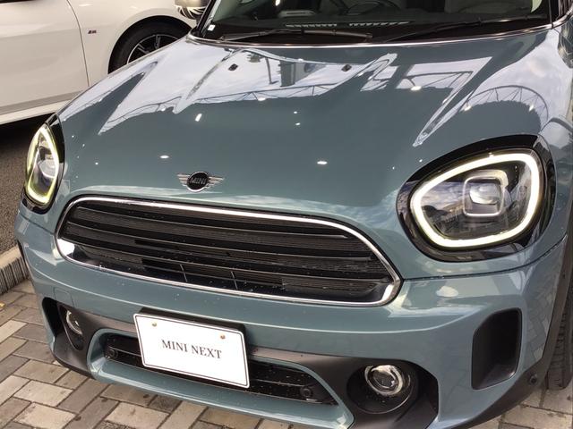 ＭＩＮＩ クーパーＤ　クロスオーバー　クラシック・トリム　アクティブクルーズコントロール　ドライブアシスト　ＬＥＤヘッドライト　リアカメラ　前後パークディスタンスコントロール　アンビエントライト　ワイヤレス充電　コンフォートアクセス　電動リアゲート　ＥＴＣ（5枚目）