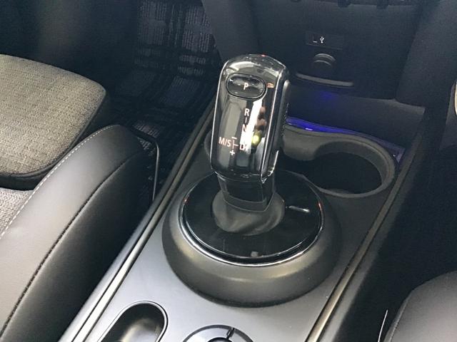 ＭＩＮＩ クーパーＤ　クロスオーバー　クラシック・トリム　アクティブクルーズコントロール　ドライブアシスト　ＬＥＤヘッドライト　リアカメラ　前後パークディスタンスコントロール　アンビエントライト　ワイヤレス充電　コンフォートアクセス　電動リアゲート　ＥＴＣ（36枚目）