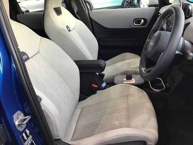 ＭＩＮＩ クーパーＣ　フェイバリット・トリム　弊社レンタカーアップ　フェイバードトリム　Ｍパッケージ　アクティブクルーズコントロール　ヘッドアップディスプレイ　Ｒカメラ　コンフォートアクセス　アンビエントライト　ハーマンカードンスピーカー　ＥＴＣ（17枚目）