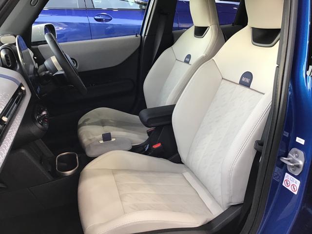 ＭＩＮＩ クーパーＣ　フェイバリット・トリム　弊社レンタカーアップ　フェイバードトリム　Ｍパッケージ　アクティブクルーズコントロール　ヘッドアップディスプレイ　Ｒカメラ　コンフォートアクセス　アンビエントライト　ハーマンカードンスピーカー　ＥＴＣ（19枚目）