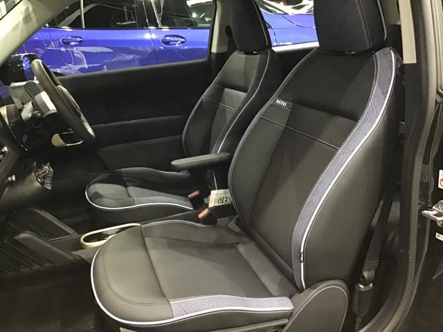 ＭＩＮＩ クーパーＥ　クラシック・トリム　レンタアップ　クラシックトリム　アクティブクルーズコントロール　ヘッドアップディスプレイ　リアカメラ　コンフォートアクセス　純正ＨＤＤナビゲーション　ワイヤレス充電　アップルカープレイ　ＬＥＤライト（16枚目）