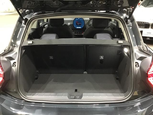 ＭＩＮＩ クーパーＥ　クラシック・トリム　レンタアップ　クラシックトリム　アクティブクルーズコントロール　ヘッドアップディスプレイ　リアカメラ　コンフォートアクセス　純正ＨＤＤナビゲーション　ワイヤレス充電　アップルカープレイ　ＬＥＤライト（17枚目）