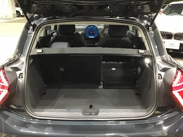 ＭＩＮＩ クーパーＥ　クラシック・トリム　レンタアップ　クラシックトリム　アクティブクルーズコントロール　ヘッドアップディスプレイ　リアカメラ　コンフォートアクセス　純正ＨＤＤナビゲーション　ワイヤレス充電　アップルカープレイ　ＬＥＤライト（18枚目）