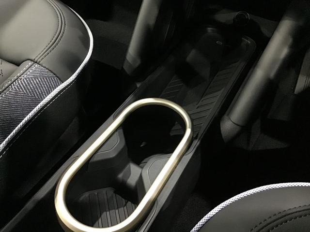 ＭＩＮＩ クーパーＥ　クラシック・トリム　レンタアップ　クラシックトリム　アクティブクルーズコントロール　ヘッドアップディスプレイ　リアカメラ　コンフォートアクセス　純正ＨＤＤナビゲーション　ワイヤレス充電　アップルカープレイ　ＬＥＤライト（27枚目）