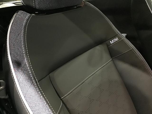 ＭＩＮＩ クーパーＥ　クラシック・トリム　レンタアップ　クラシックトリム　アクティブクルーズコントロール　ヘッドアップディスプレイ　リアカメラ　コンフォートアクセス　純正ＨＤＤナビゲーション　ワイヤレス充電　アップルカープレイ　ＬＥＤライト（30枚目）
