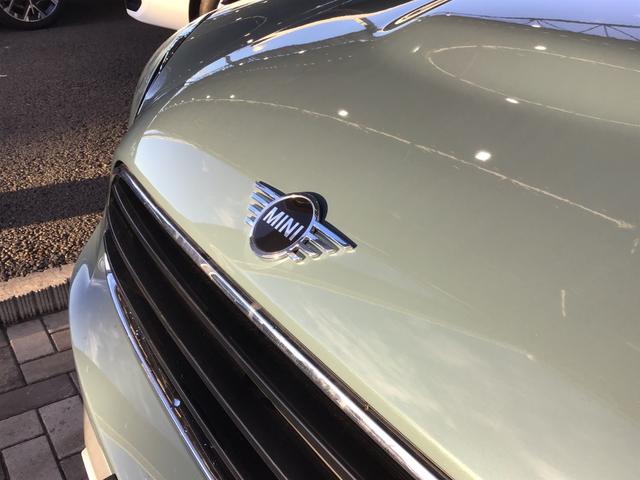 ＭＩＮＩ クーパーＤ　クロスオーバー　オール４　アクティブクルーズコントロール　ヘッドアップディスプレイ　リアカメラ　前後パークディスタンスコントロール　ブラウンレザー　コンフォートアクセス　電動リアゲート　アンビエントライト　ＥＴＣ車載器（47枚目）