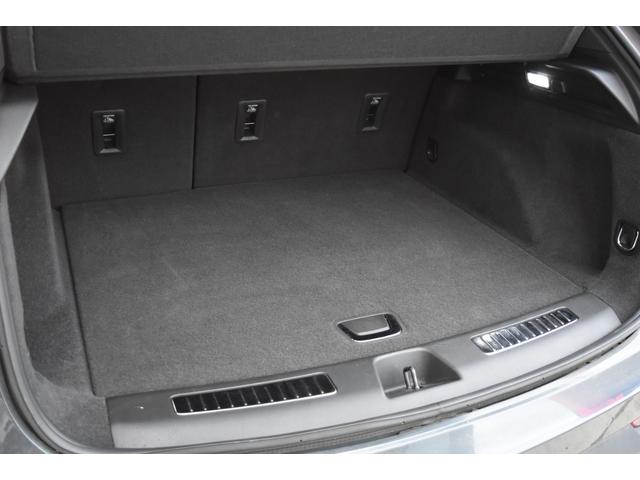 キャデラックその他 ＸＴ４　Ｐｒｅｍｉｕｍ　Ｌｕｘｕｒｙ　ＡＷＤ　パノラマルーフ　ハンズフリーパワーリフトゲート　レザーシート　ＬＥＤヘッドランプ　ルーフレール　イルミネーティングドアハンドル　メモリーパッケージ　アルミインテリアトリム　法人１オーナー禁煙車（15枚目）