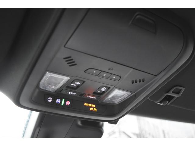 キャデラックその他 ＸＴ４　Ｐｒｅｍｉｕｍ　Ｌｕｘｕｒｙ　ＡＷＤ　パノラマルーフ　ハンズフリーパワーリフトゲート　レザーシート　ＬＥＤヘッドランプ　ルーフレール　イルミネーティングドアハンドル　メモリーパッケージ　アルミインテリアトリム　法人１オーナー禁煙車（28枚目）