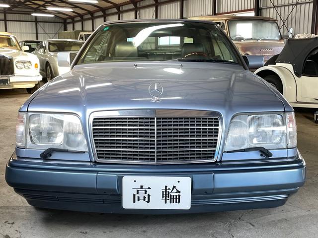 Ｅクラス Ｅ３２０　カブリオレ　正規ディーラー車　左ハンドル　フロア５ＡＴ　ディーラー整備記録簿　禁煙車　パワーステアリング　ＥＴＣ　エアコン　本革シート　電動シート　シートヒーター（2枚目）