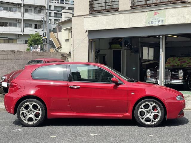 アルファ１４７ ＧＴＡ　禁煙車	左ハンドル　フロア６ＭＴ（4枚目）