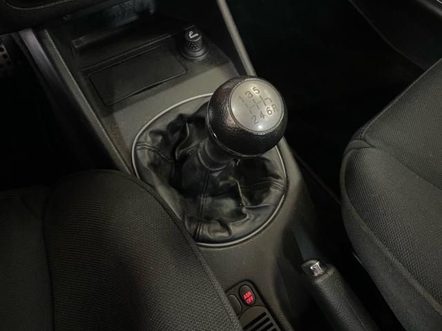 アルファ１４７ ＧＴＡ　禁煙車	左ハンドル　フロア６ＭＴ（17枚目）
