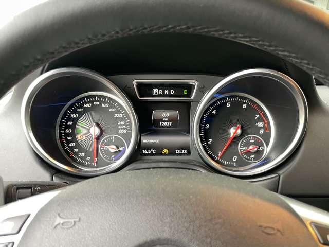 Gクラス G550 4×4 スクエアード 正規D車 4WD 受注生産モデル OP外装色 デジーノマグノプラチナムマット カーボン製オーバーフェンダー ツインサスペンション ドア開閉連動電動サイドステップ 360度カメラ(29枚目)