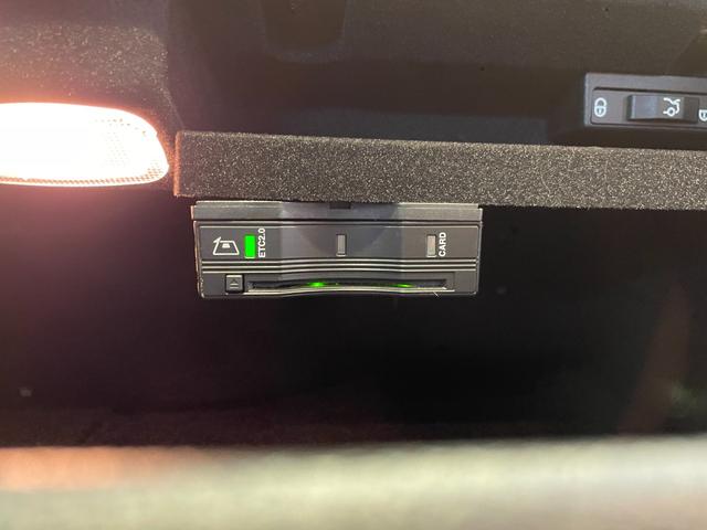 Ｃクラス Ｃ２００アバンギャルド　ＡＭＧライン　レーダーセフティ／純正ナビＴＶ／カープレイ＆アンドロイドオート／ＵＳＢ／Ｂｌｕｅｔｏｏｔｈ／バックモニター／ＬＥＤライト／黒革メモリー付Ｐシート／シートＨ／ＡＣＣ／ブラスポ／ドラレコ前後／ＥＴＣ２．０（47枚目）