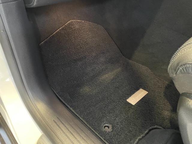 ＧＬＥ ＧＬＥ４００ｄ　４マチックスポーツ　パノラマサンルーフ／本革シート／ベンチレーション／シートヒーター／純正ナビＴＶ／Ｂｌｕｅｔｏｏｔｈ／ＵＳＢ／全方位カメラ／Ｂｒｕｍｅｓｕｔｅｒサウンド／ドラレコ／ルーフレール／ＨＵＤ／保証継承（59枚目）