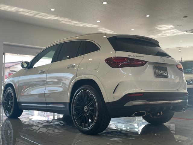 GLAクラス GLA200d 4マチック AMGラインパッケージ 黒革メモリー付パワーシート/シートヒーター/ナビTV/Bluetooth/USB/360°カメラ/ETC/オートトランク/ワイヤレス充電/LEDライト/ACC/ブラスポ/ルーフレール/保証継承(9枚目)