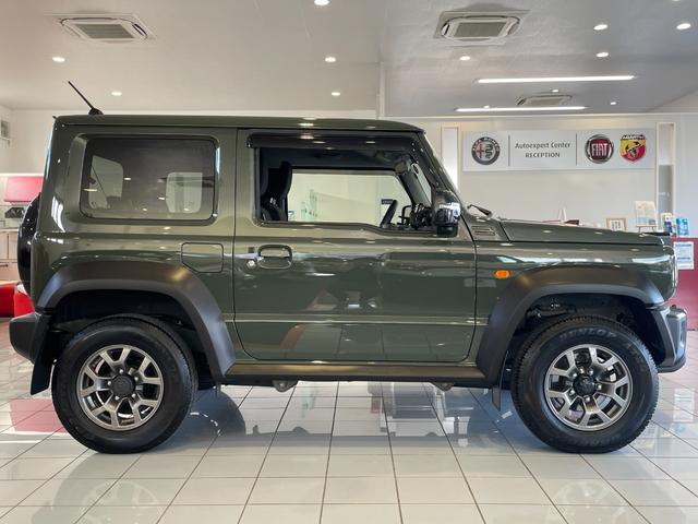 ジムニーシエラ ＪＣ　純正ナビＴＶ／ＤＶＤ／Ｂｌｕｅｔｏｏｔｈ／ＵＳＢ／バックモニター／ＥＴＣ／オプショングリル／スペアタイヤカバー／サイドバイザー／フロアマット／フロアライト／クルコン／デュアルセンサーブレーキサポート（4枚目）