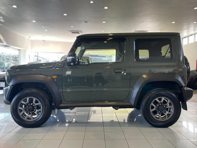 ジムニーシエラ ＪＣ　純正ナビＴＶ／ＤＶＤ／Ｂｌｕｅｔｏｏｔｈ／ＵＳＢ／バックモニター／ＥＴＣ／オプショングリル／スペアタイヤカバー／サイドバイザー／フロアマット／フロアライト／クルコン／デュアルセンサーブレーキサポート（5枚目）