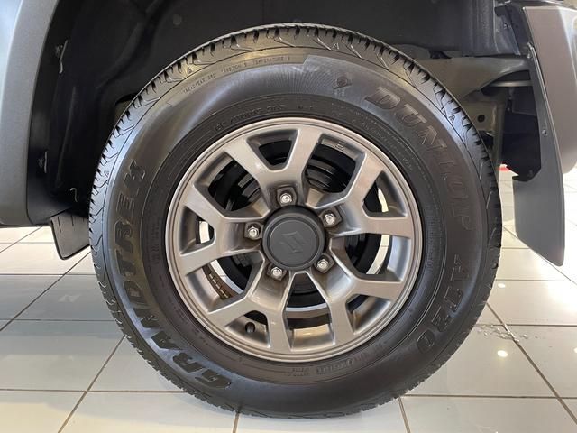 ジムニーシエラ ＪＣ　純正ナビＴＶ／ＤＶＤ／Ｂｌｕｅｔｏｏｔｈ／ＵＳＢ／バックモニター／ＥＴＣ／オプショングリル／スペアタイヤカバー／サイドバイザー／フロアマット／フロアライト／クルコン／デュアルセンサーブレーキサポート（20枚目）