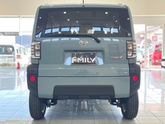 ご覧いただきありがとうございます。車両詳細等お気軽に店舗スタッフまでお問い合わせください。通話無料の専用フリーダイヤルもご用意しております【００７８−６０４３−８２２１】ぜひご利用ください。