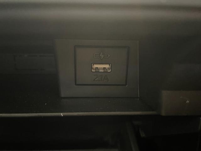 ご覧いただきありがとうございます。車両詳細等お気軽に店舗スタッフまでお問い合わせください。通話無料の専用フリーダイヤルもご用意しております【００７８−６０４３−８２２１】ぜひご利用ください。