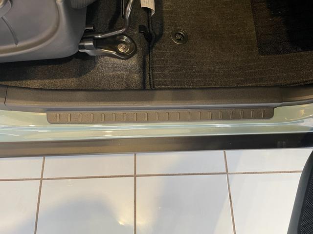 ご覧いただきありがとうございます。車両詳細等お気軽に店舗スタッフまでお問い合わせください。通話無料の専用フリーダイヤルもご用意しております【００７８−６０４３−８２２１】ぜひご利用ください。