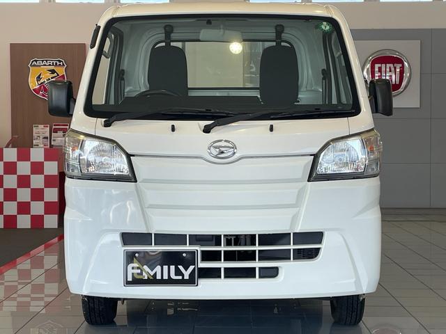 ご覧いただきありがとうございます。車両詳細等お気軽に店舗スタッフまでお問い合わせください。通話無料の専用フリーダイヤルもご用意しております【００７８−６０４３−８２２１】ぜひご利用ください。