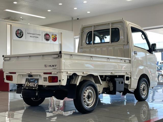 ご覧いただきありがとうございます。車両詳細等お気軽に店舗スタッフまでお問い合わせください。通話無料の専用フリーダイヤルもご用意しております【００７８−６０４３−８２２１】ぜひご利用ください。