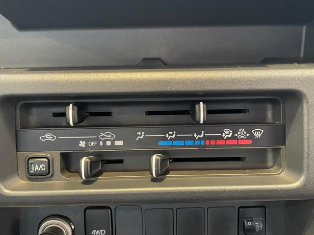 ご覧いただきありがとうございます。車両詳細等お気軽に店舗スタッフまでお問い合わせください。通話無料の専用フリーダイヤルもご用意しております【００７８−６０４３−８２２１】ぜひご利用ください。