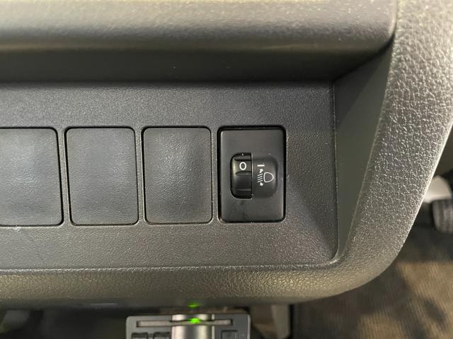 ご覧いただきありがとうございます。車両詳細等お気軽に店舗スタッフまでお問い合わせください。通話無料の専用フリーダイヤルもご用意しております【００７８−６０４３−８２２１】ぜひご利用ください。