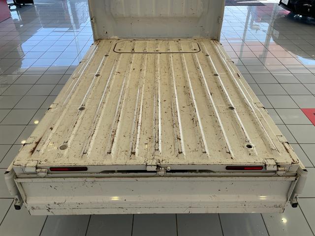 ご覧いただきありがとうございます。車両詳細等お気軽に店舗スタッフまでお問い合わせください。通話無料の専用フリーダイヤルもご用意しております【００７８−６０４３−８２２１】ぜひご利用ください。