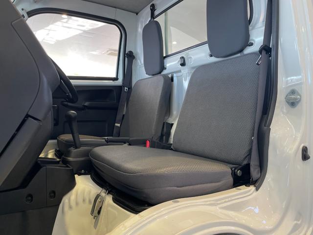 ご覧いただきありがとうございます。車両詳細等お気軽に店舗スタッフまでお問い合わせください。通話無料の専用フリーダイヤルもご用意しております【００７８−６０４３−８２２１】ぜひご利用ください。