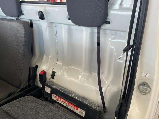 ご覧いただきありがとうございます。車両詳細等お気軽に店舗スタッフまでお問い合わせください。通話無料の専用フリーダイヤルもご用意しております【００７８−６０４３−８２２１】ぜひご利用ください。