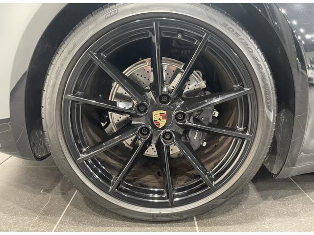 ９１１ ９１１カレラ　スポーツクロノＰＫＧ／スポーツエクゾースト／２０インチ２１インチカレラＳホイール／ドラレコ前後／バックカメラ／３６０度カメラ／レッドレザー／プライバシーガラス／１４ｗａｙスポーツシート／保証継承（22枚目）