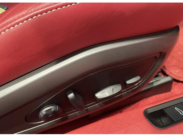 ９１１ ９１１カレラ　スポーツクロノＰＫＧ／スポーツエクゾースト／２０インチ２１インチカレラＳホイール／ドラレコ前後／バックカメラ／３６０度カメラ／レッドレザー／プライバシーガラス／１４ｗａｙスポーツシート／保証継承（32枚目）