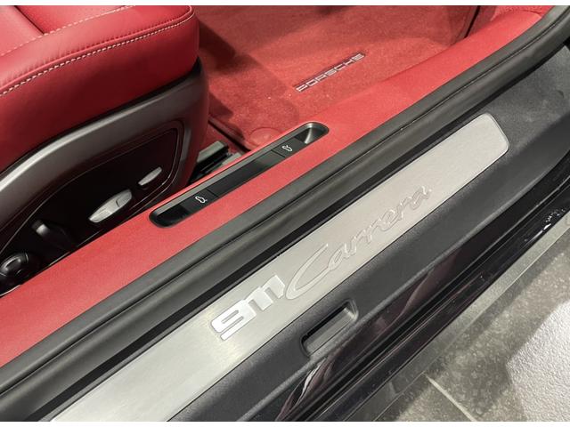 ９１１ ９１１カレラ　スポーツクロノＰＫＧ／スポーツエクゾースト／２０インチ２１インチカレラＳホイール／ドラレコ前後／バックカメラ／３６０度カメラ／レッドレザー／プライバシーガラス／１４ｗａｙスポーツシート／保証継承（37枚目）