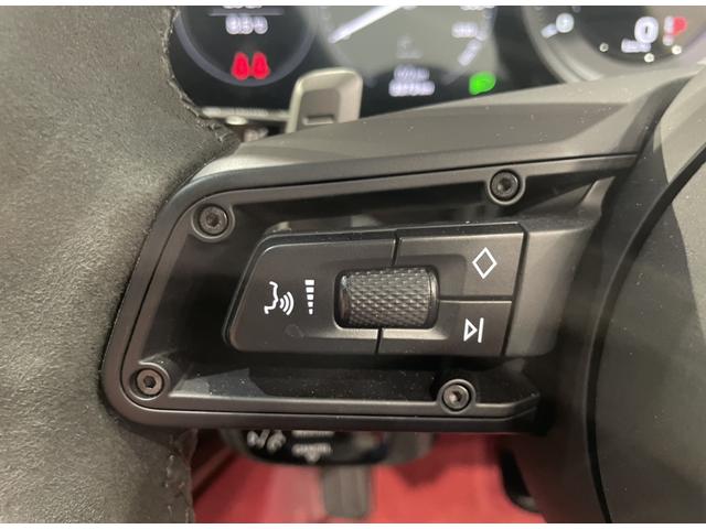 ９１１ ９１１カレラ　スポーツクロノＰＫＧ／スポーツエクゾースト／２０インチ２１インチカレラＳホイール／ドラレコ前後／バックカメラ／３６０度カメラ／レッドレザー／プライバシーガラス／１４ｗａｙスポーツシート／保証継承（41枚目）
