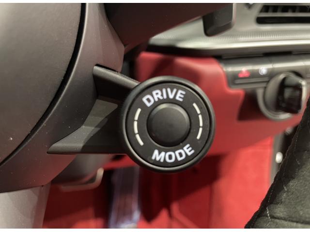 ９１１ ９１１カレラ　スポーツクロノＰＫＧ／スポーツエクゾースト／２０インチ２１インチカレラＳホイール／ドラレコ前後／バックカメラ／３６０度カメラ／レッドレザー／プライバシーガラス／１４ｗａｙスポーツシート／保証継承（43枚目）