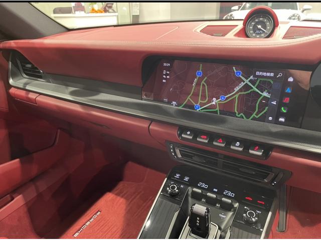 ９１１ ９１１カレラ　スポーツクロノＰＫＧ／スポーツエクゾースト／２０インチ２１インチカレラＳホイール／ドラレコ前後／バックカメラ／３６０度カメラ／レッドレザー／プライバシーガラス／１４ｗａｙスポーツシート／保証継承（47枚目）